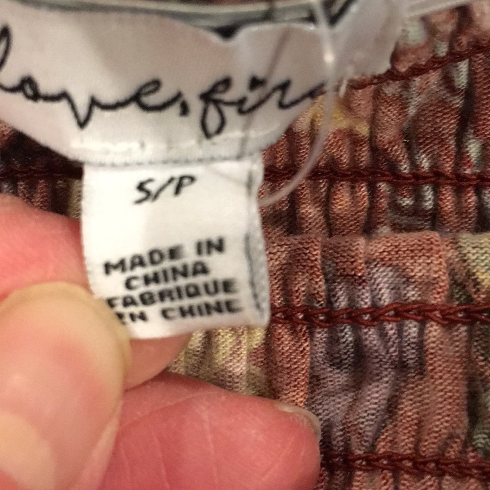 Burgundy Floral Crop Top - Picture 3 of 6